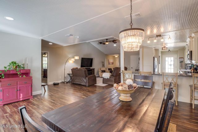 144 Sycamore Drive, Pass Christian, MS 39571