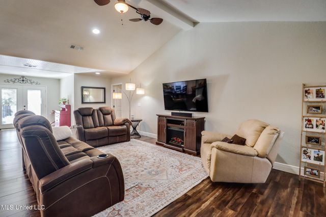 144 Sycamore Drive, Pass Christian, MS 39571