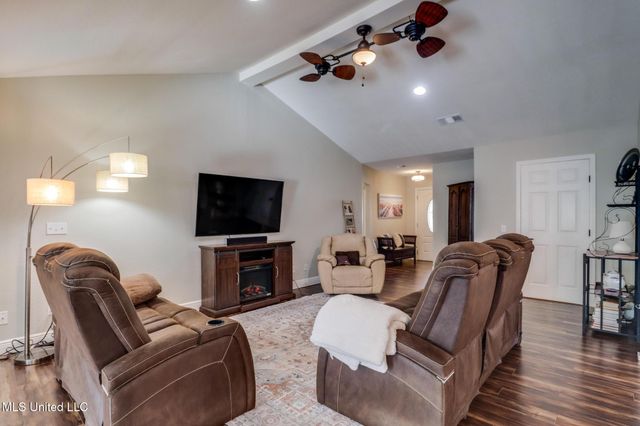 144 Sycamore Drive, Pass Christian, MS 39571