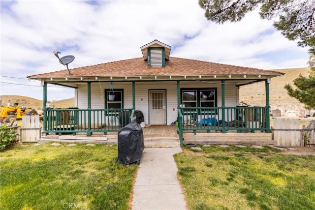 8050 Bitterwater Road, Shandon, CA 93461