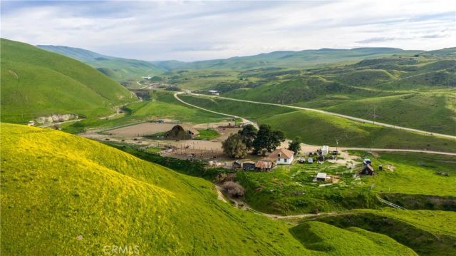 8050 Bitterwater Road, Shandon, CA 93461