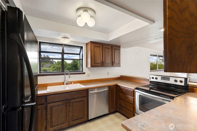 2321 Wheaton Wy, Bremerton, WA 98310
