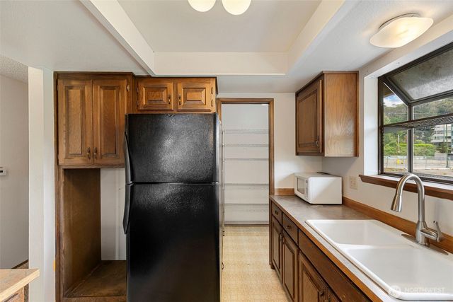 2321 Wheaton Wy, Bremerton, WA 98310