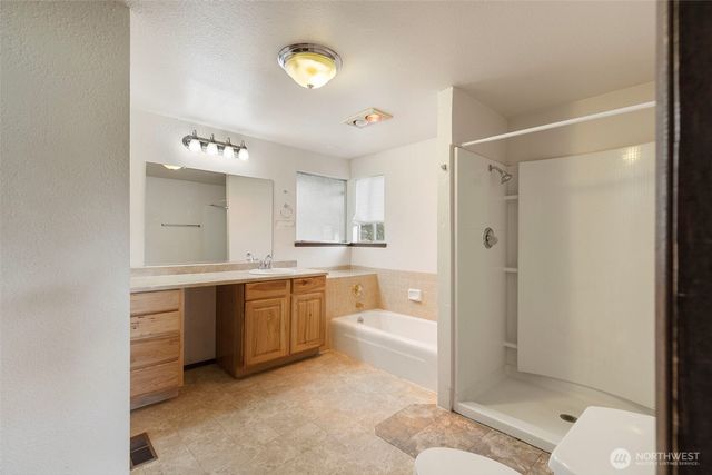 2321 Wheaton Wy, Bremerton, WA 98310