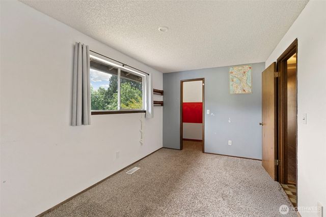 2321 Wheaton Wy, Bremerton, WA 98310