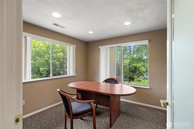 2321 Wheaton Wy, Bremerton, WA 98310