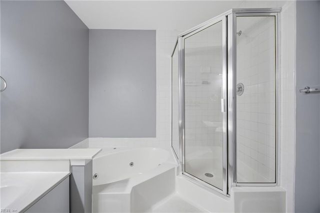 720 Inlet Quay Apt F, Chesapeake, VA 23320