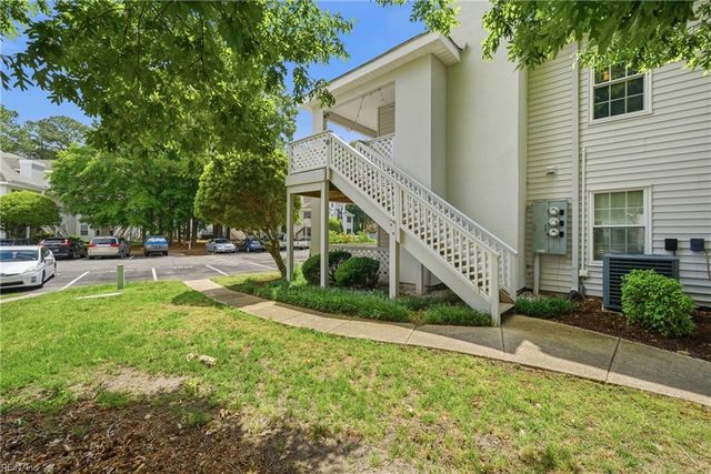 720 Inlet Quay Apt F, Chesapeake, VA 23320