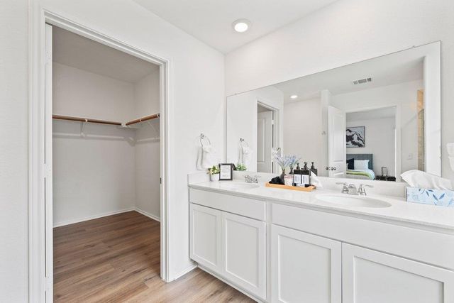 416 Golden Grove PKWY, San Marcos, TX 78666