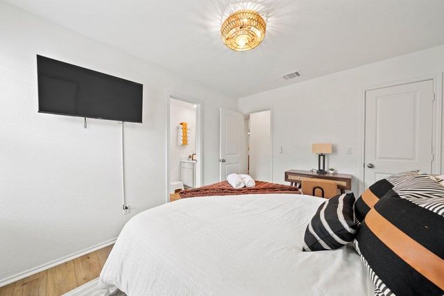 416 Golden Grove PKWY, San Marcos, TX 78666