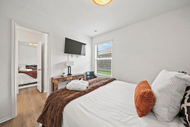 416 Golden Grove PKWY, San Marcos, TX 78666