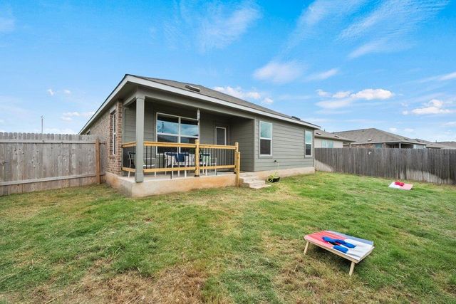 416 Golden Grove PKWY, San Marcos, TX 78666