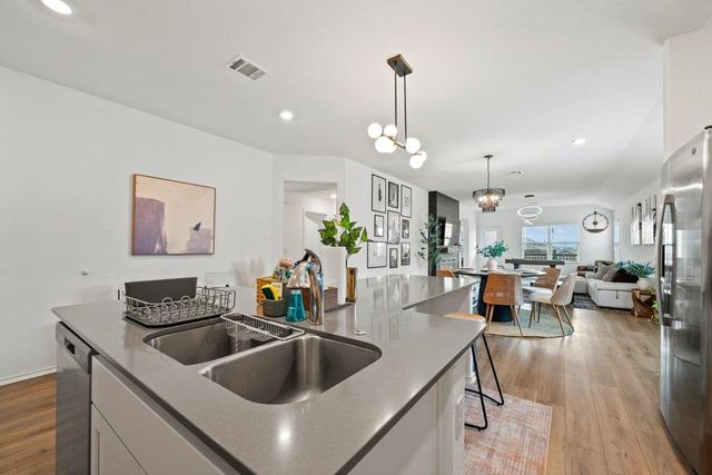 416 Golden Grove PKWY, San Marcos, TX 78666