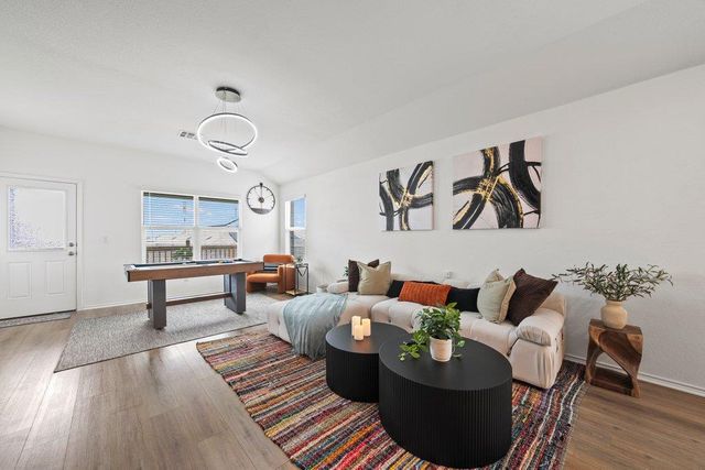 416 Golden Grove PKWY, San Marcos, TX 78666