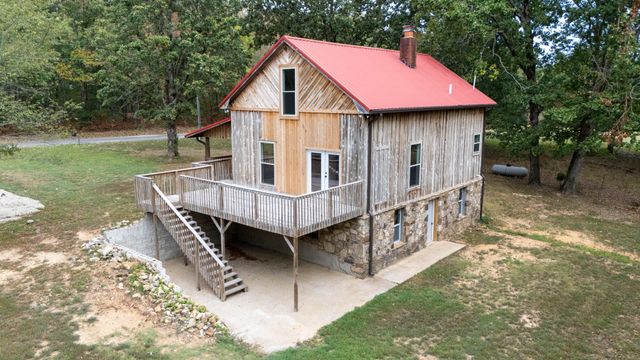 2312 Little Fish Trap Rd, Lawrenceburg, TN 38464
