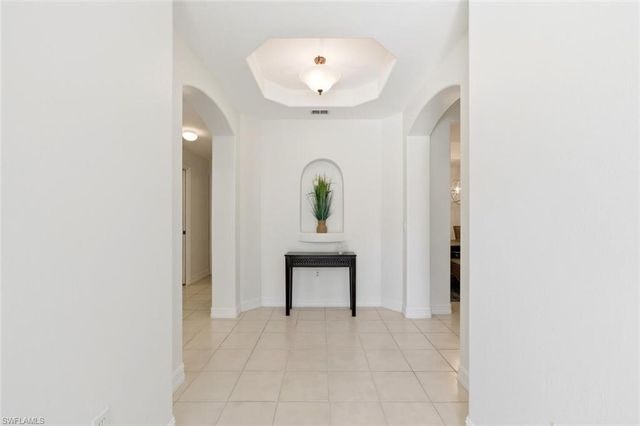 1634 Tarpon Bay DR S # 102, Naples, FL 34119