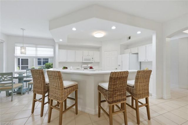 1634 Tarpon Bay DR S # 102, Naples, FL 34119