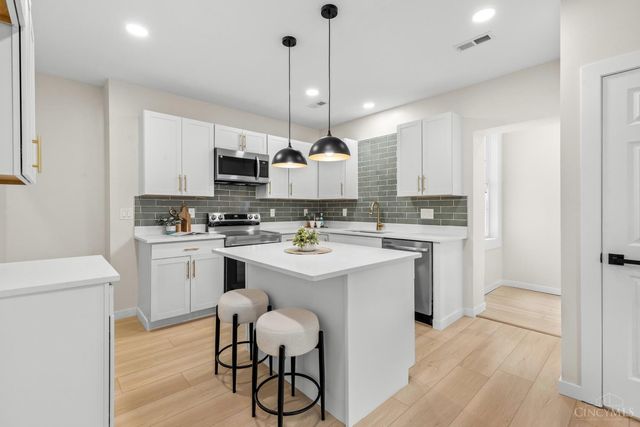 4140 Kirby Avenue, Cincinnati, OH 45223