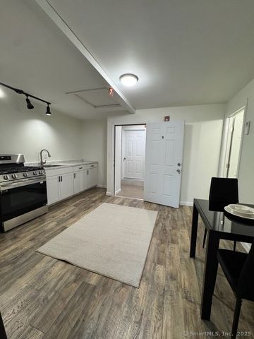 61 Colony Street 3B Furnished, Meriden, CT 06451