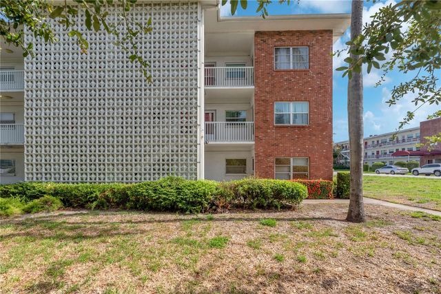 5155 9TH AVENUE N 211, St Petersburg, FL 33710