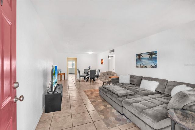 5155 9TH AVENUE N 211, St Petersburg, FL 33710