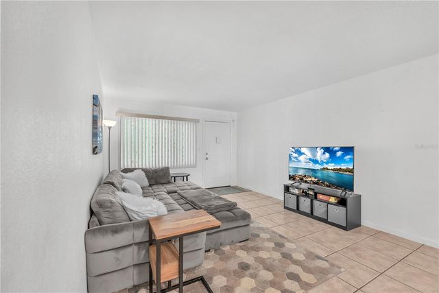 5155 9TH AVENUE N 211, St Petersburg, FL 33710