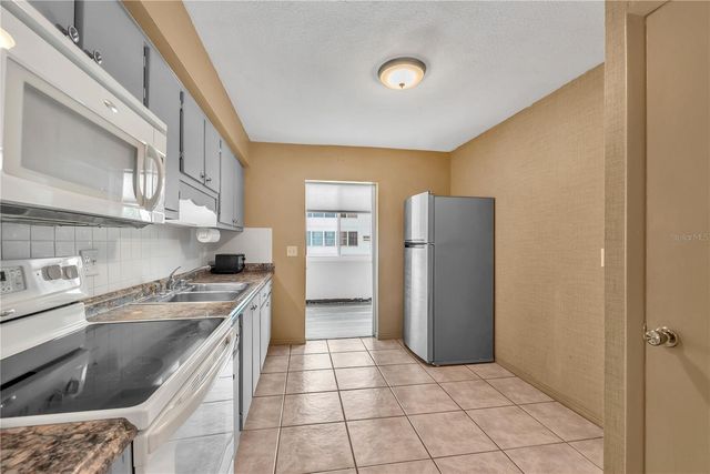 5155 9TH AVENUE N 211, St Petersburg, FL 33710