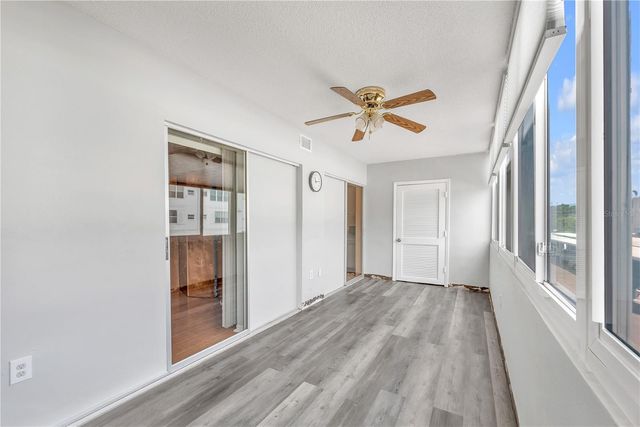 5155 9TH AVENUE N 211, St Petersburg, FL 33710