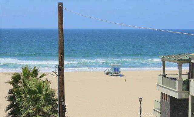 126 Neptune Avenue A, Hermosa Beach, CA 90254