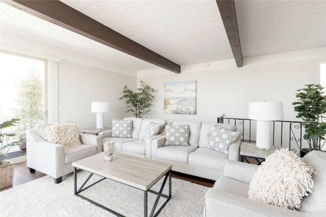 126 Neptune Avenue A, Hermosa Beach, CA 90254