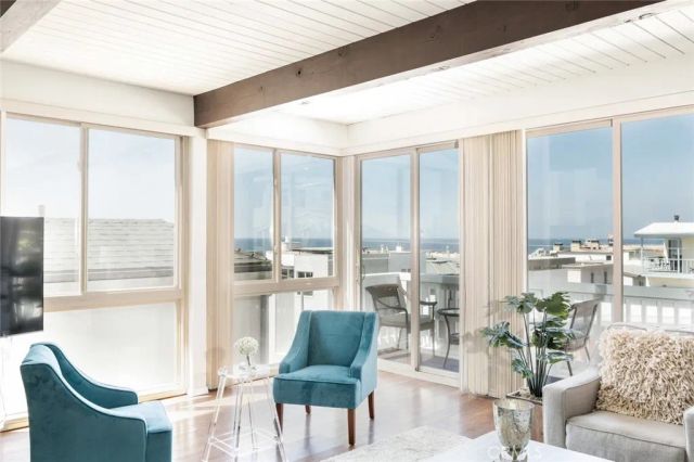 126 Neptune Avenue A, Hermosa Beach, CA 90254