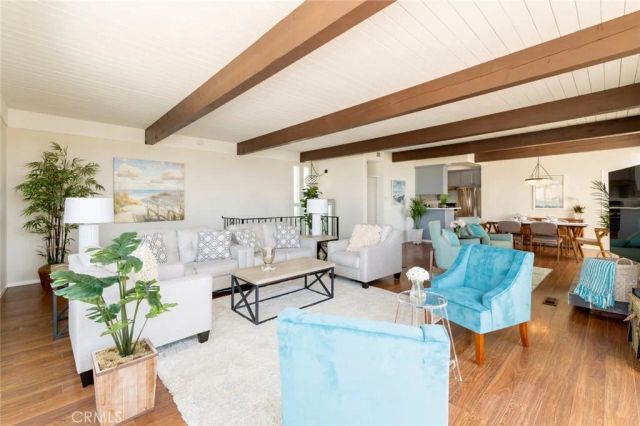 126 Neptune Avenue A, Hermosa Beach, CA 90254