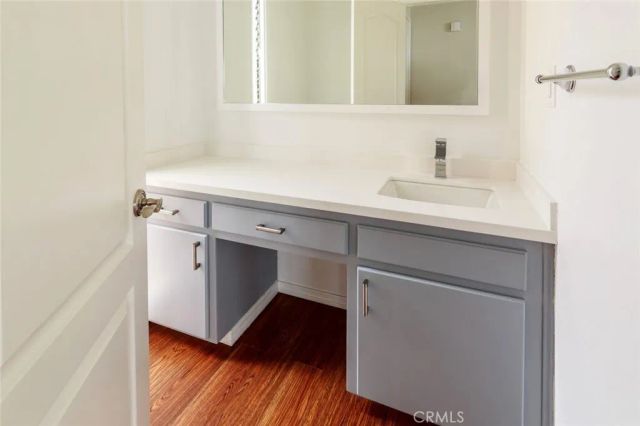 126 Neptune Avenue A, Hermosa Beach, CA 90254