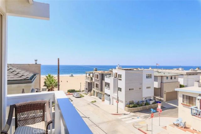 126 Neptune Avenue A, Hermosa Beach, CA 90254