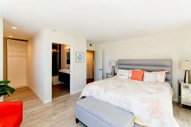 126 Neptune Avenue A, Hermosa Beach, CA 90254