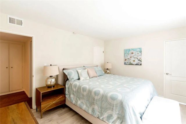 126 Neptune Avenue A, Hermosa Beach, CA 90254