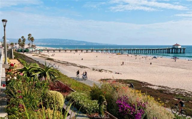 126 Neptune Avenue A, Hermosa Beach, CA 90254