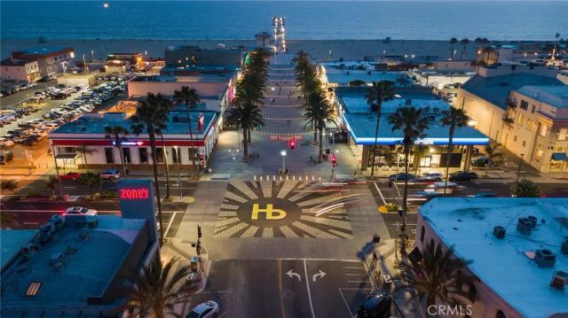 126 Neptune Avenue A, Hermosa Beach, CA 90254