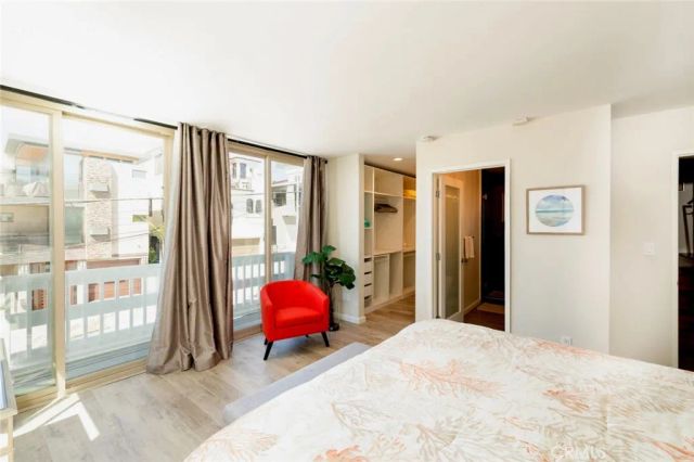 126 Neptune Avenue A, Hermosa Beach, CA 90254