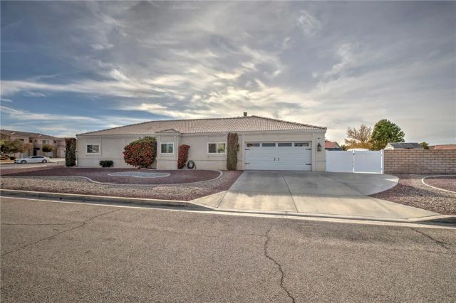 14396 Nautical Lane, Helendale, CA 92342