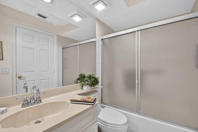 7573 Lexington Club Boulevard A, Delray Beach, FL 33446