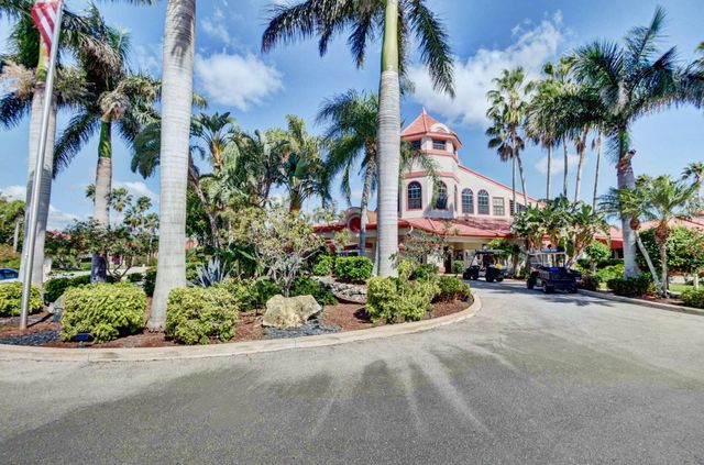 7573 Lexington Club Boulevard A, Delray Beach, FL 33446