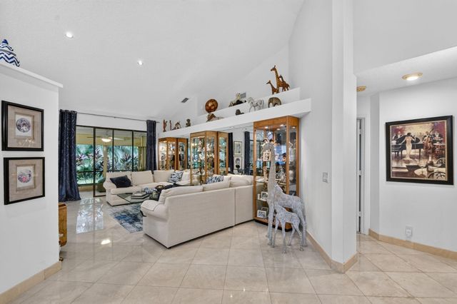 7573 Lexington Club Boulevard A, Delray Beach, FL 33446