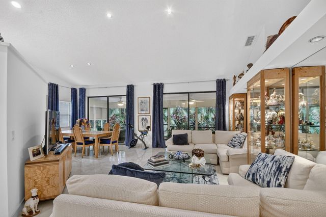 7573 Lexington Club Boulevard A, Delray Beach, FL 33446