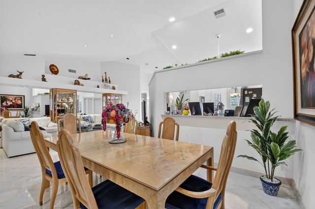 7573 Lexington Club Boulevard A, Delray Beach, FL 33446