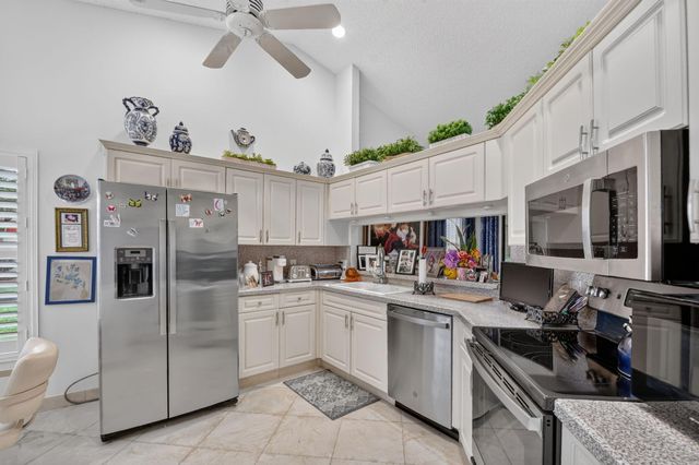 7573 Lexington Club Boulevard A, Delray Beach, FL 33446
