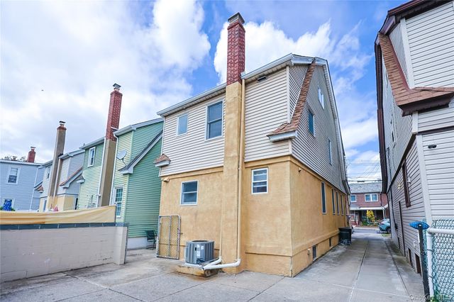 161-24 84th Avenue, Jamaica Hills, NY 11432