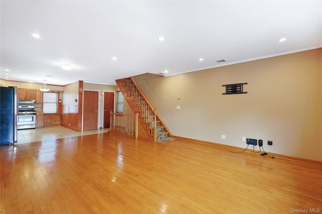 161-24 84th Avenue, Jamaica Hills, NY 11432