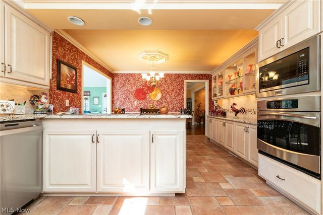 26016 Fairmount Boulevard, Beachwood, OH 44122