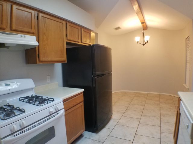 8310 Los Ranchos DR, Austin, TX 78749